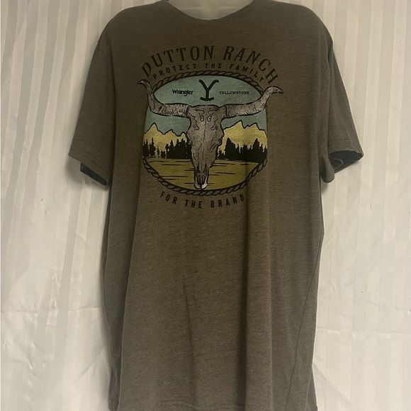 Yellowstone Dutton ranch tshirt - Picture 3 of 6
